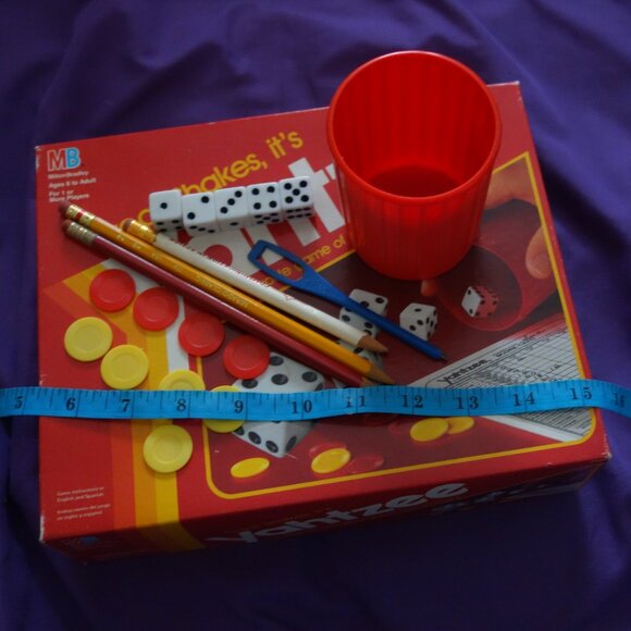 Vintage 1991 Milton Bradley Yahtzee  950 Ages 8 to Adult For 1 or More Players - Picture 9 of 16